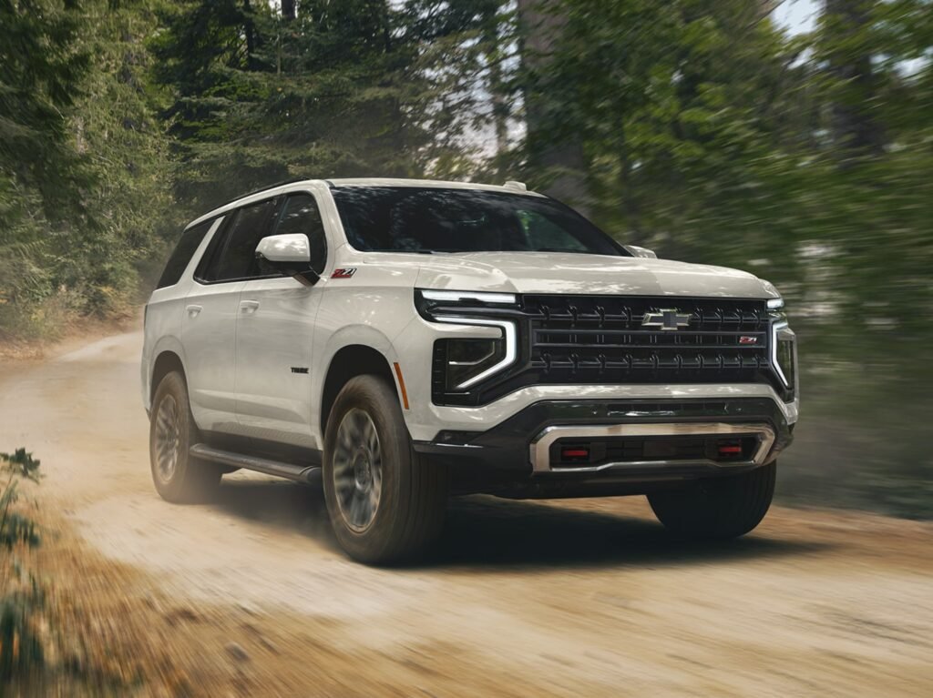 2018 Chevrolet Silverado 1500 LT — view 3