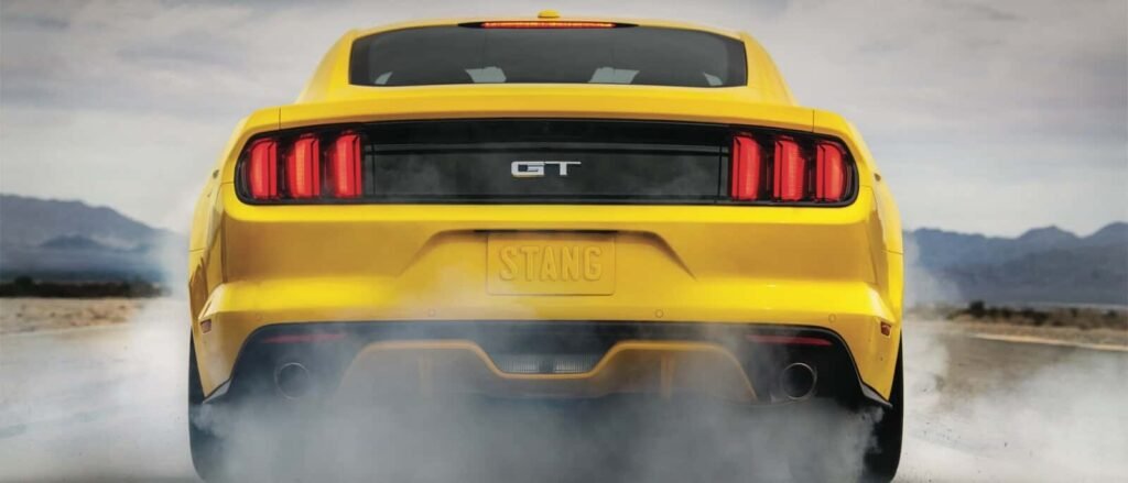 2017 Ford Mustang EcoBoost — view 2