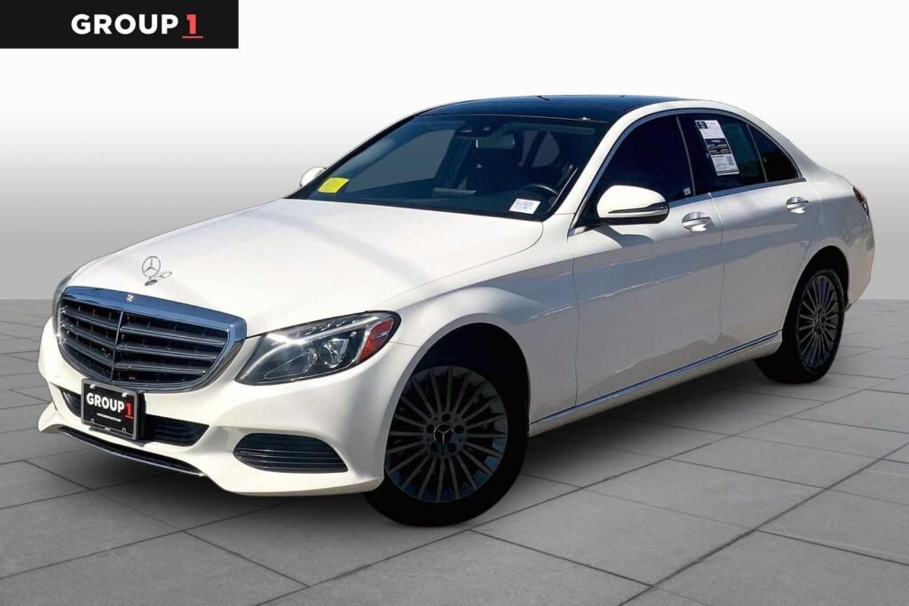 2021 Mercedes-Benz C 300 — view 3