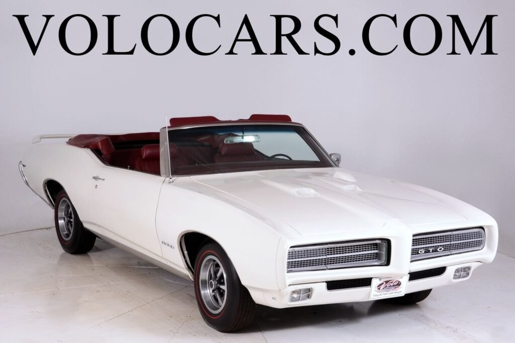 2006 Pontiac Grand Prix GT — view 2