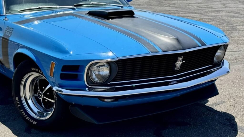 1969 Ford Mustang Boss 302 — view 3